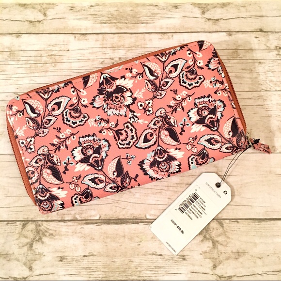 Nautica Wallet Zip Around - Pink Floral Design - Picture 3 of 6